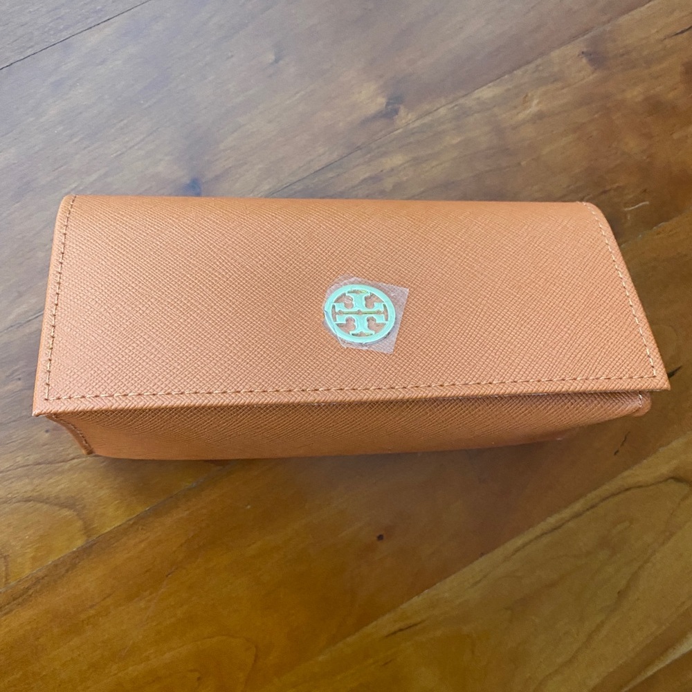 NWOT Tory Burch Sunglass Case